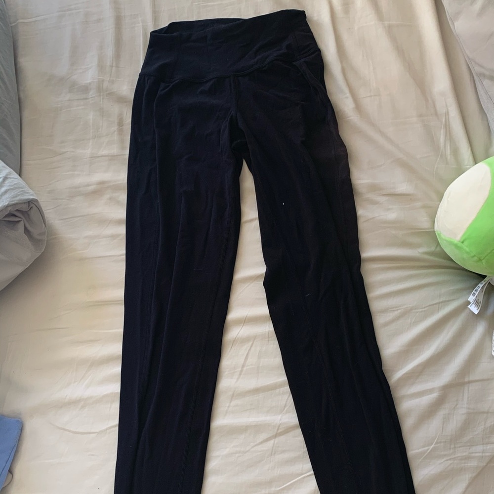 black lululemon pants